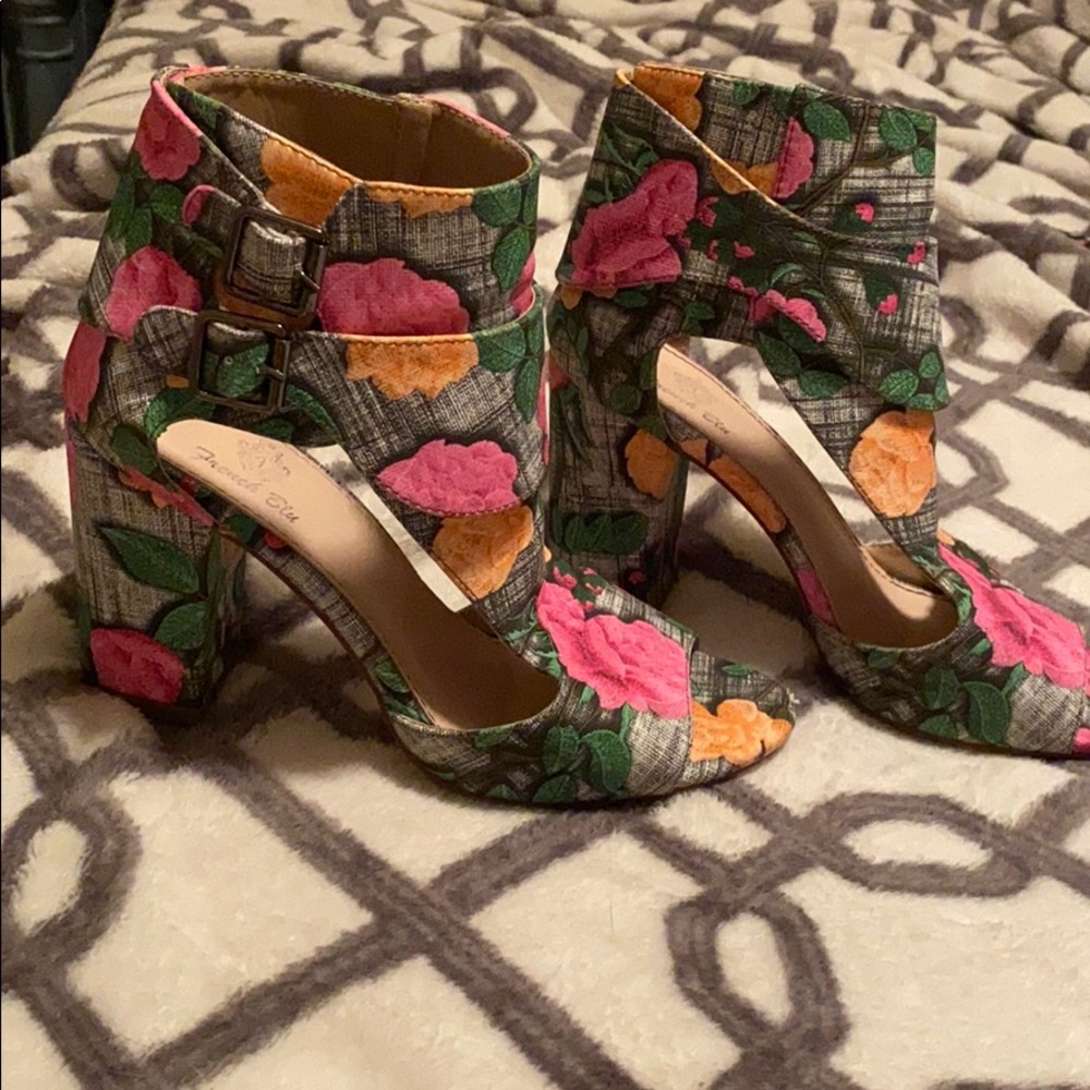 Cute heels!